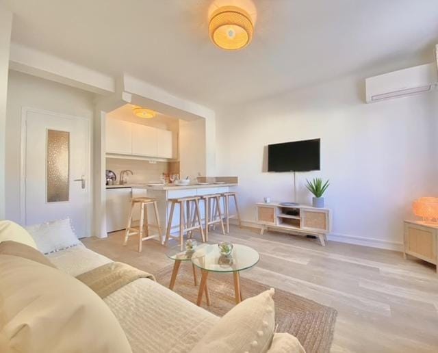 PACA Properties 57A - Studio cosy Apartment in Cannes