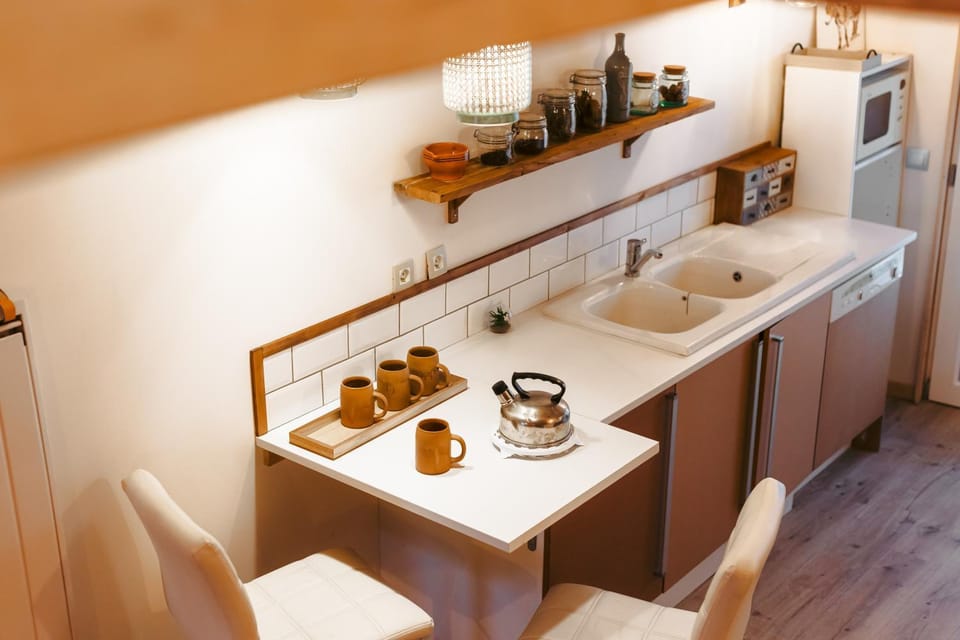 Kitchen or kitchenette, Living room
