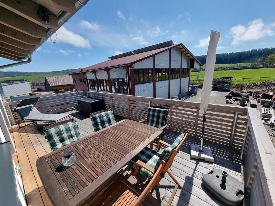 Property building, Balcony/Terrace, Living room