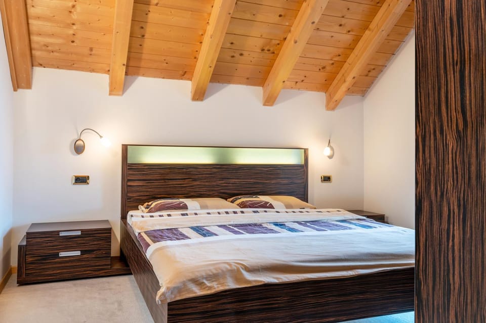 Property building, Living room, Bedroom