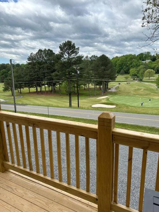 Golf Stay Mount Airy House in Mount Airy