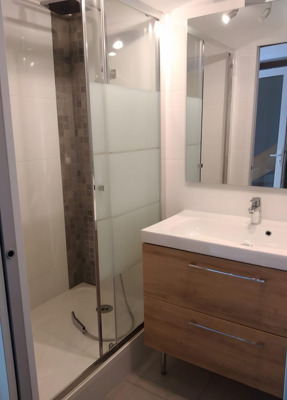 Bathroom, Living room