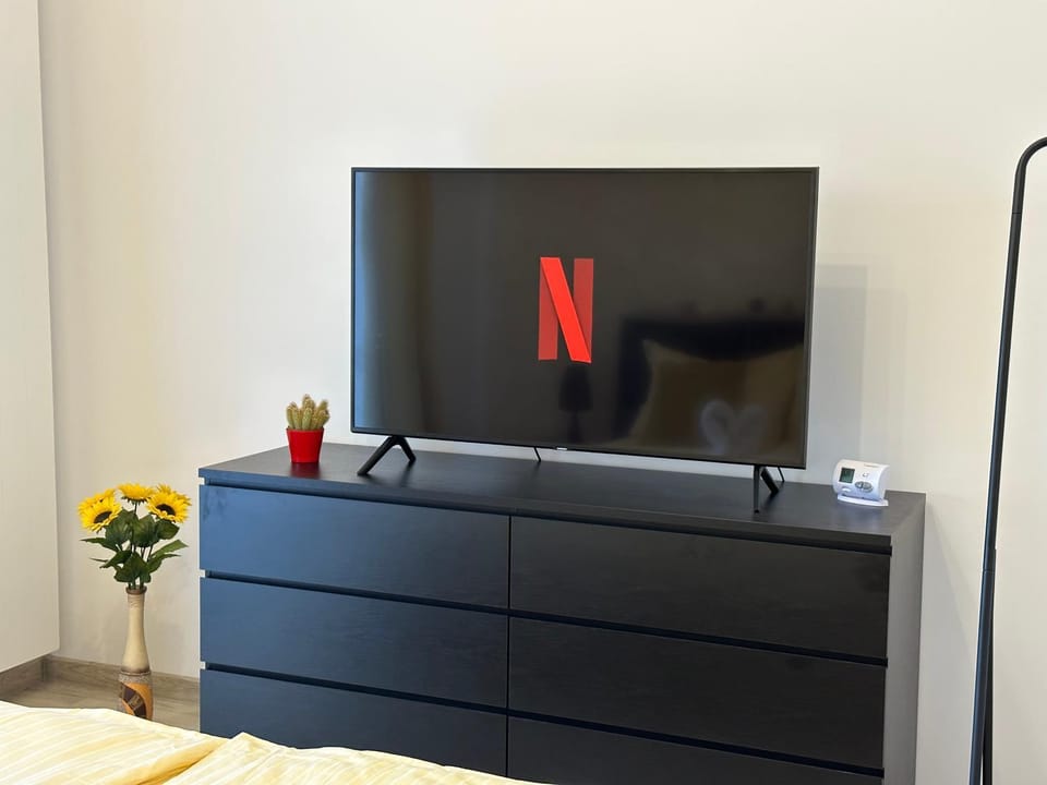 TV and multimedia, Evening entertainment, hair dresser