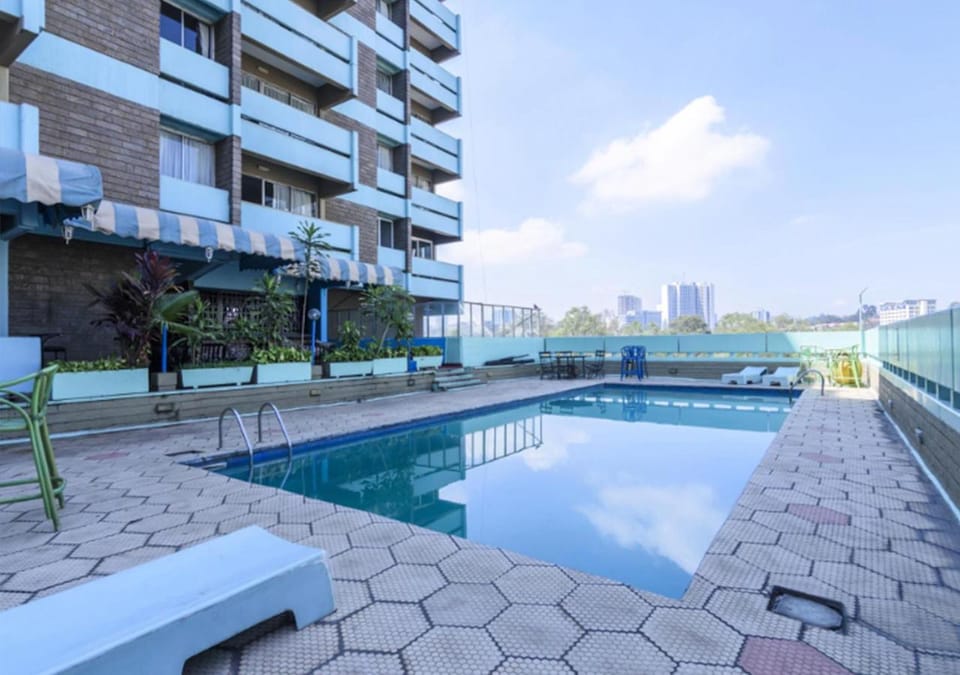 Restaurant/places to eat, Lounge or bar, Swimming pool