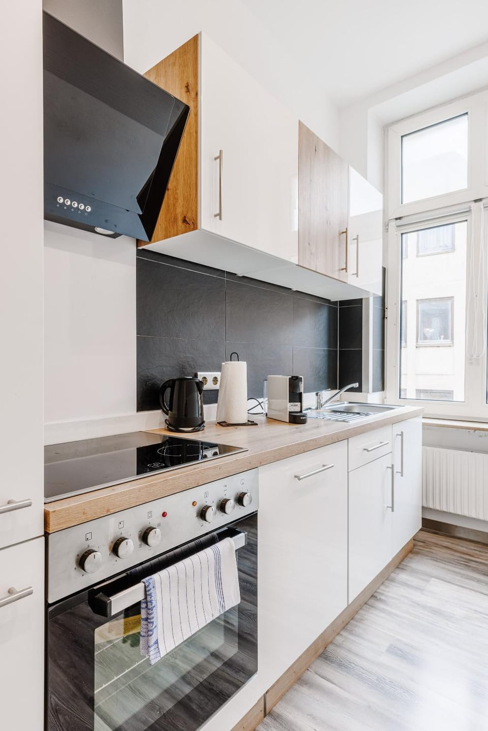 Coffee/tea facilities, Kitchen or kitchenette, dishwasher