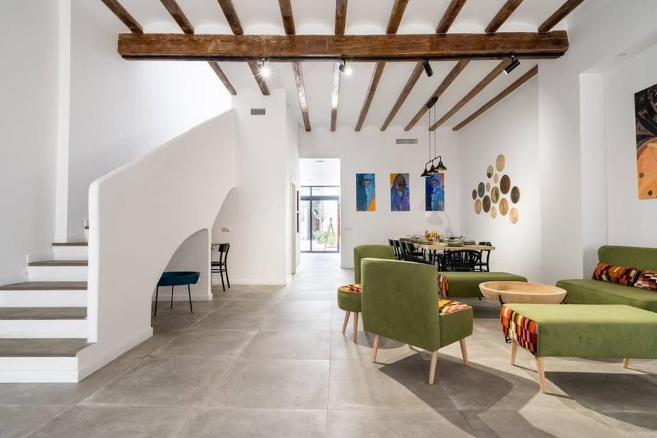 Living room, Seating area