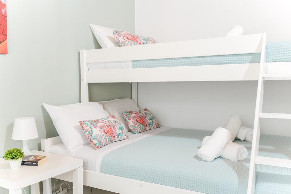 Bed, Bedroom, bunk bed