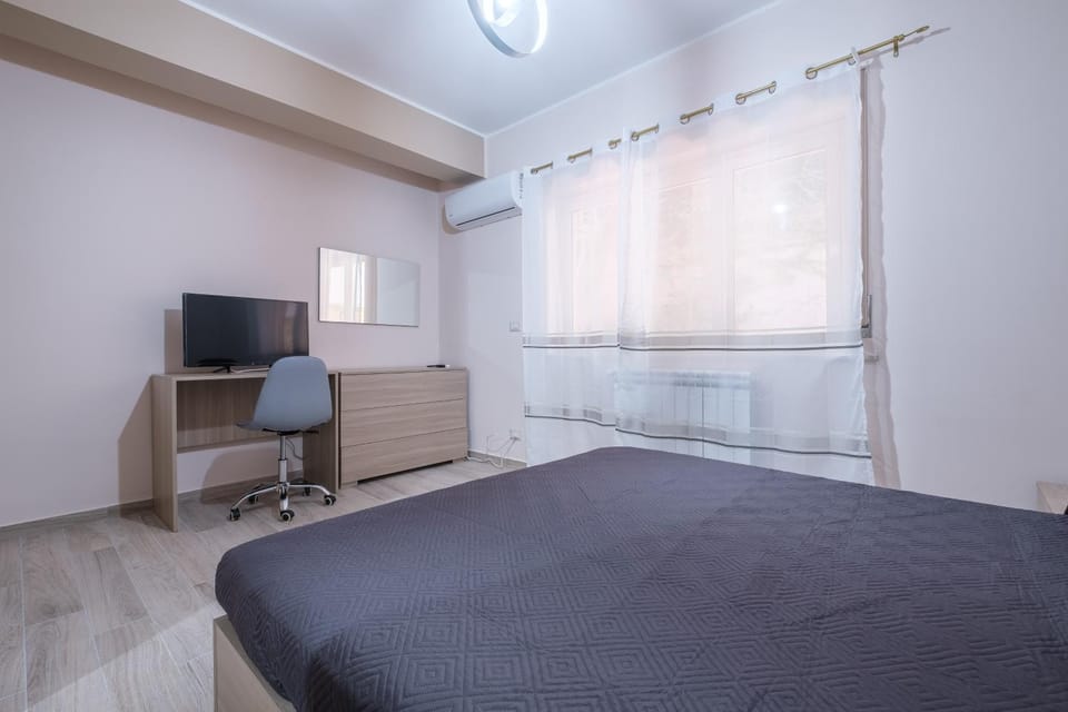 Living room, Bedroom