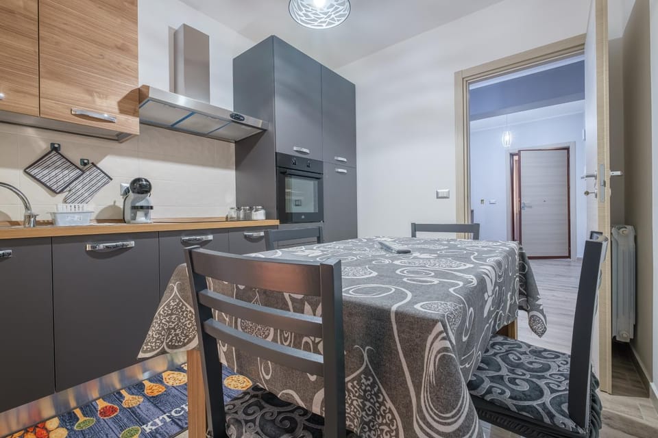Property building, Kitchen or kitchenette, Living room