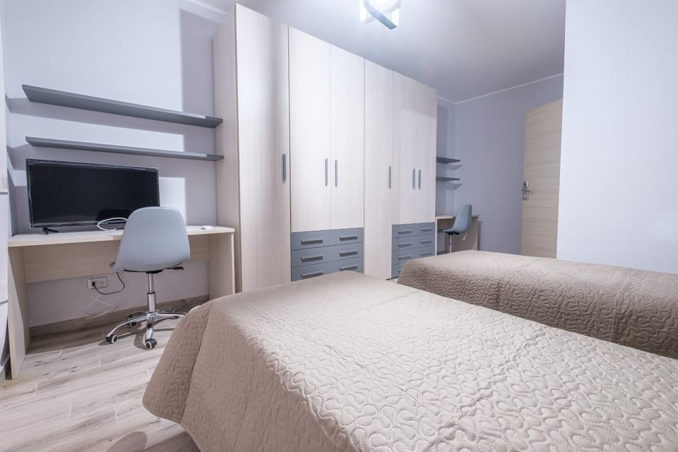 Living room, Bedroom