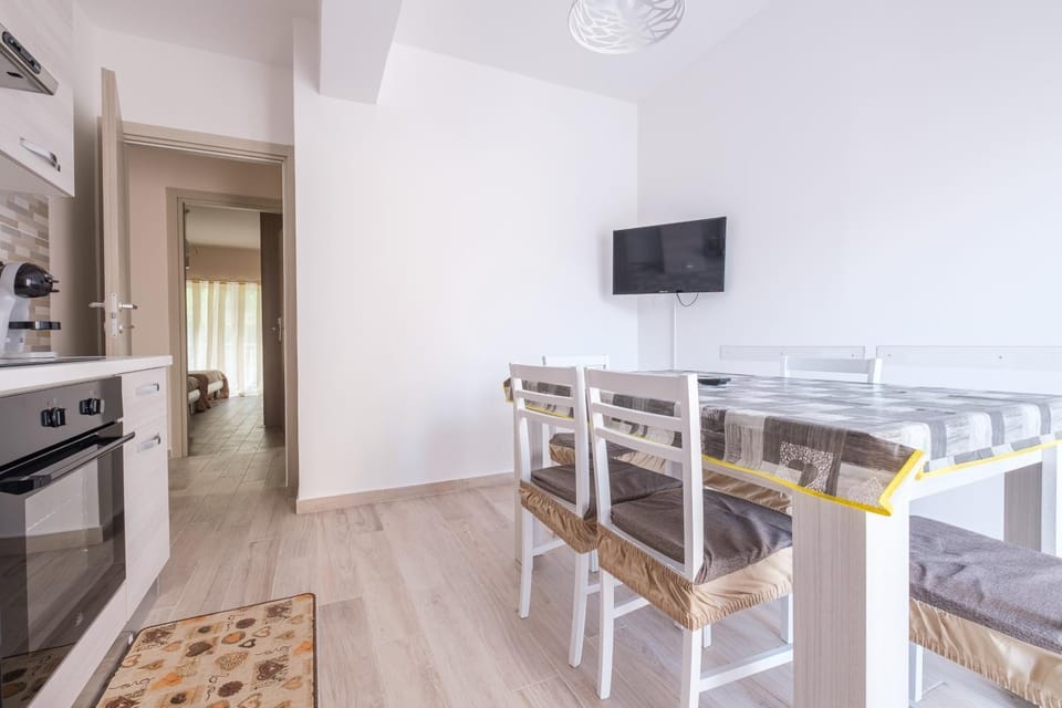 Property building, Living room, Bedroom
