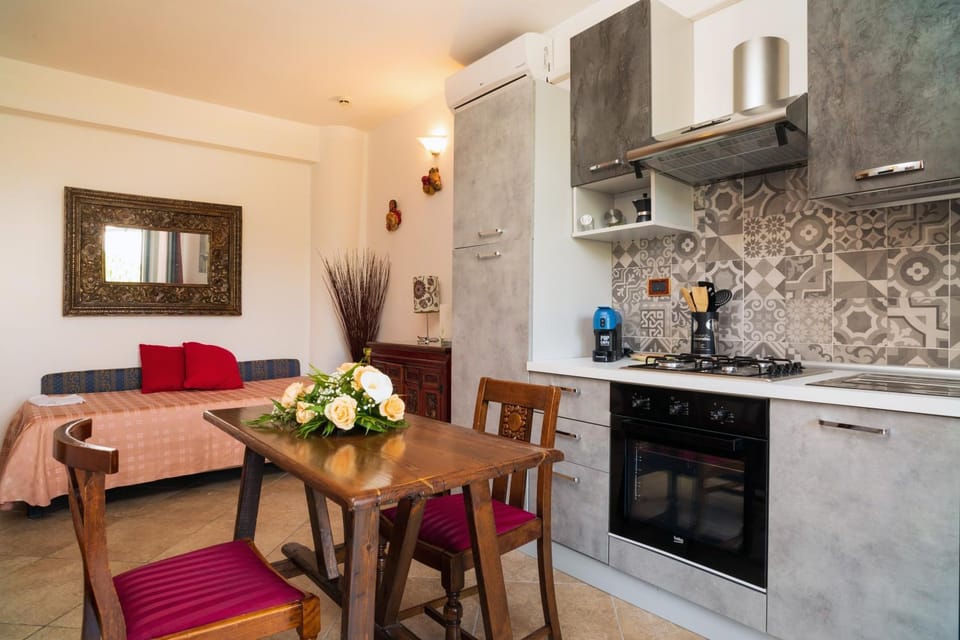 Property building, Kitchen or kitchenette, Living room
