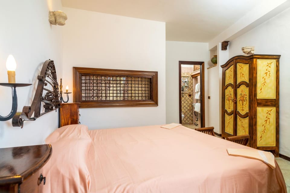 Property building, Living room, Bedroom