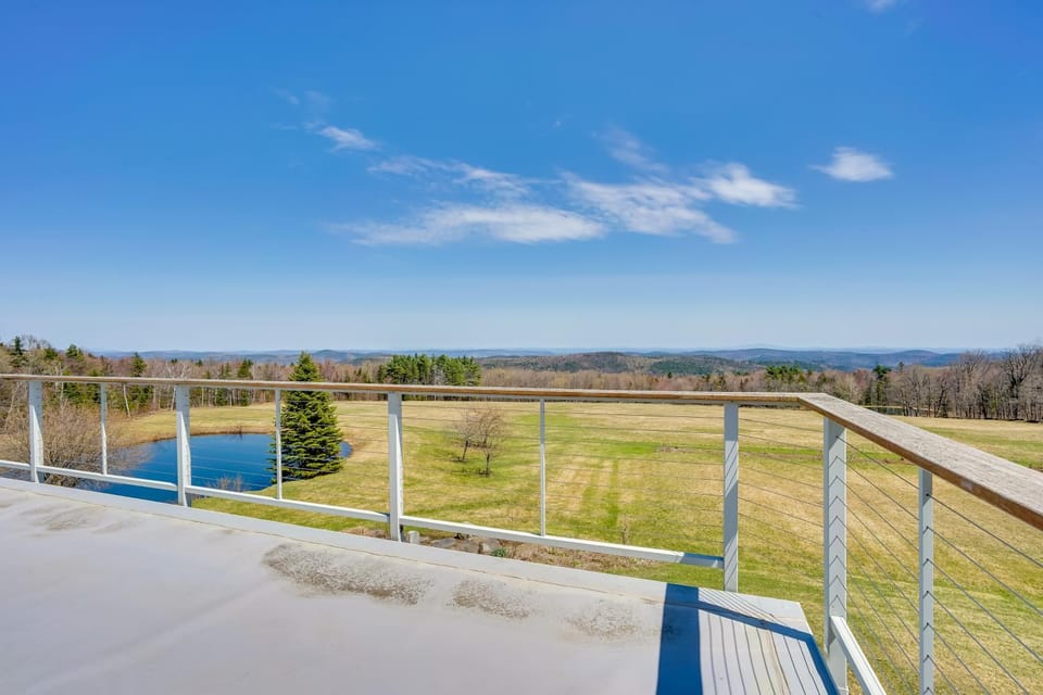 Wellness Retreat w/ Views! Upscale Marlboro Cabin Cabin in Vermont