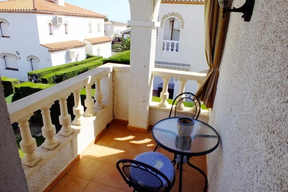 Miami Playa: houses / villas - 4 rooms - 6 persons House in Miami Platja