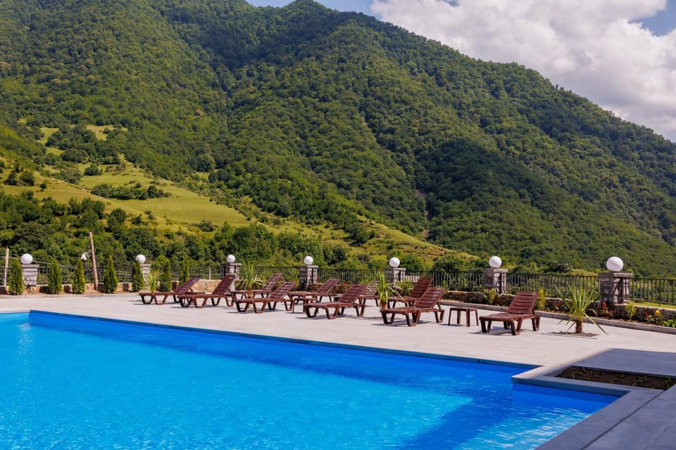 Mountain view, Swimming pool