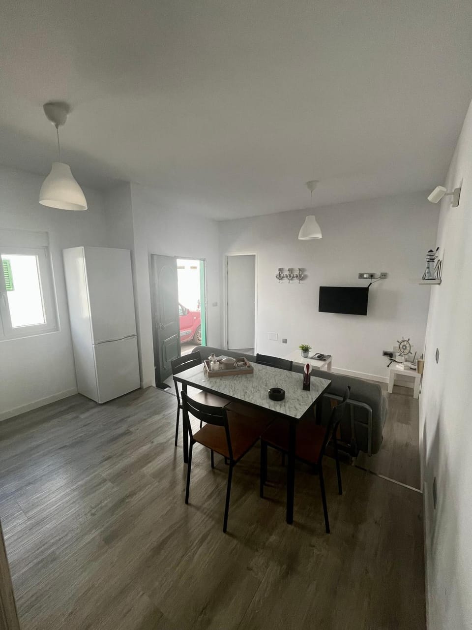 Communal lounge/ TV room, Dining area