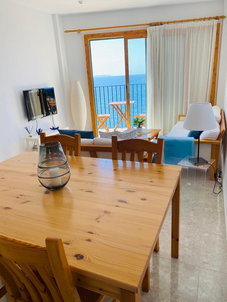 Living room, Dining area, Sea view