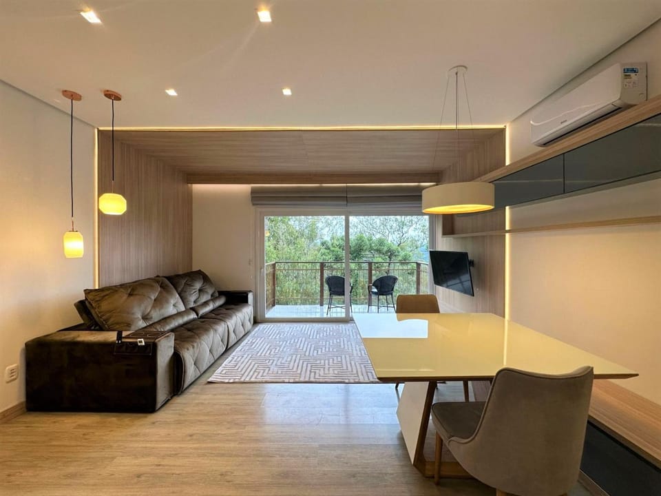 Communal lounge/ TV room, TV and multimedia, View (from property/room), Living room, Seating area, Dining area, Evening entertainment