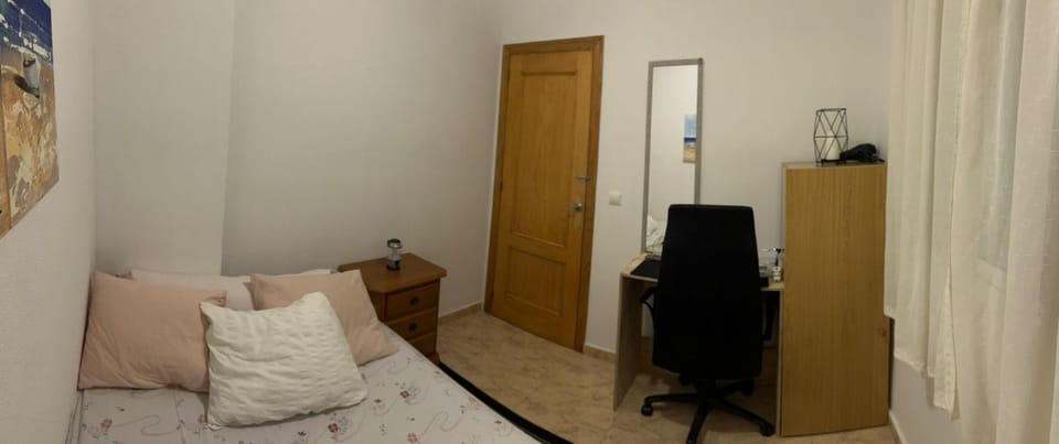 Apartamento compartido - SOLO EL DORMITORIO ES PRIVADO Vacation rental in Torrevieja