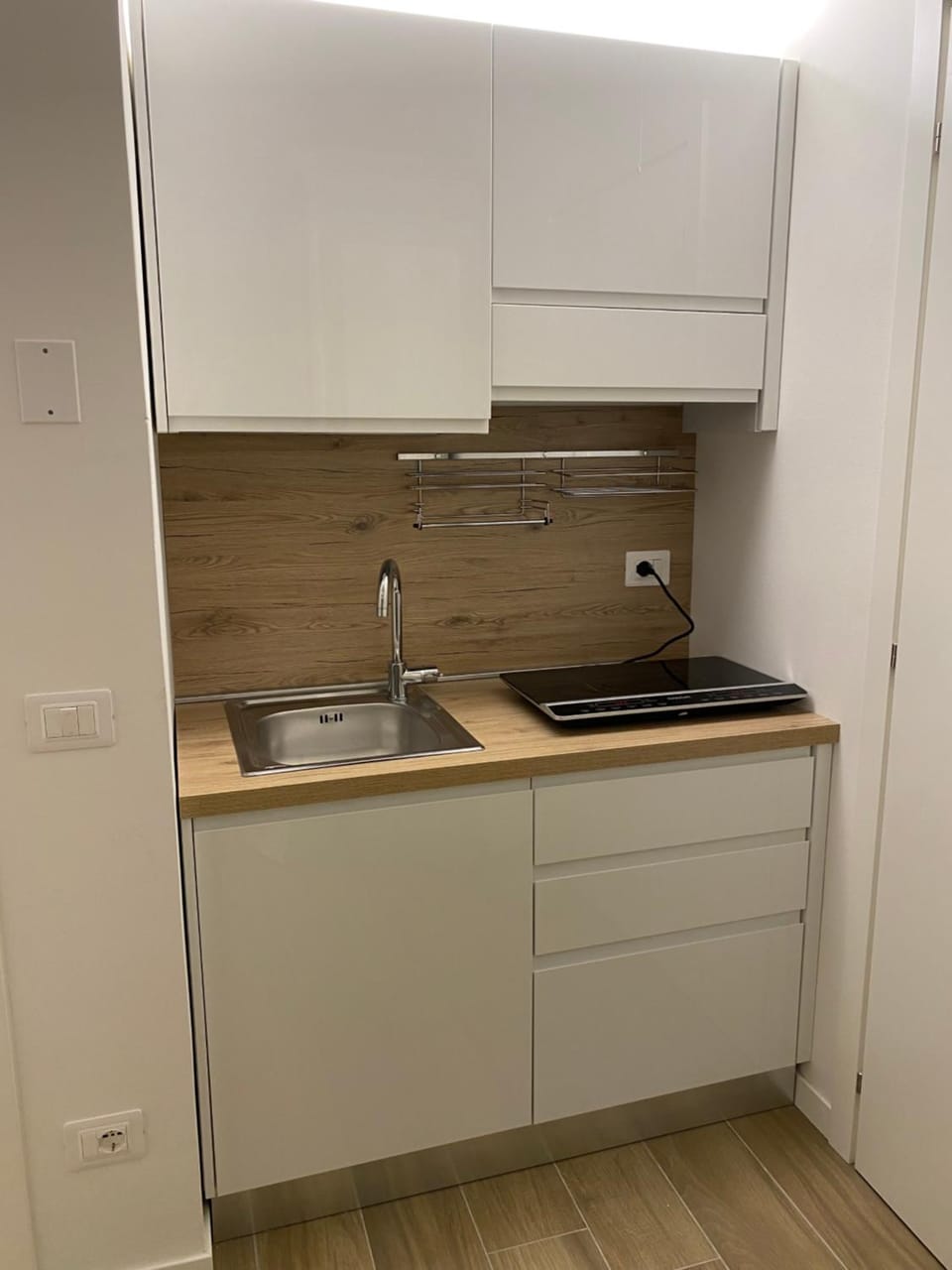 Kitchen or kitchenette, stove