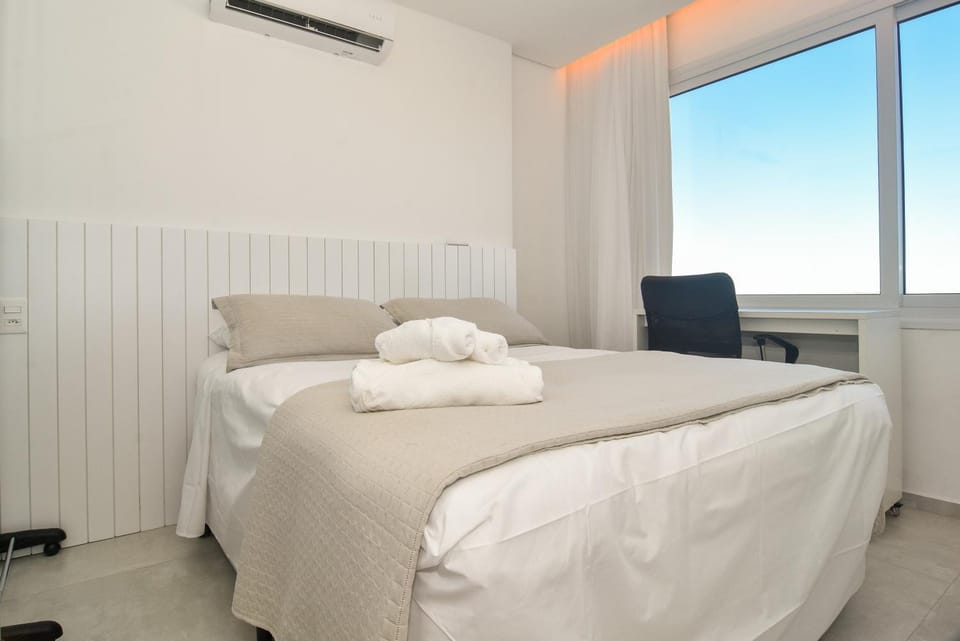 Requinte com Vista Mar na Av. Atlântica P2178 Apartment in Camboriú