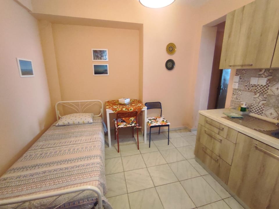 Kitchen or kitchenette, Photo of the whole room