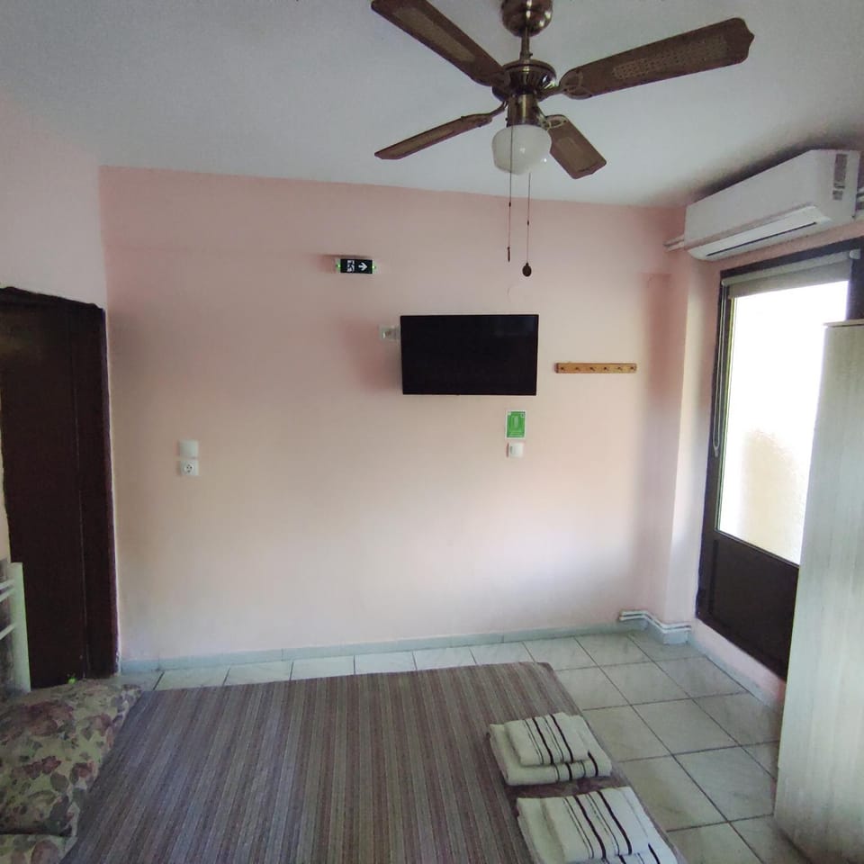 TV and multimedia, Photo of the whole room