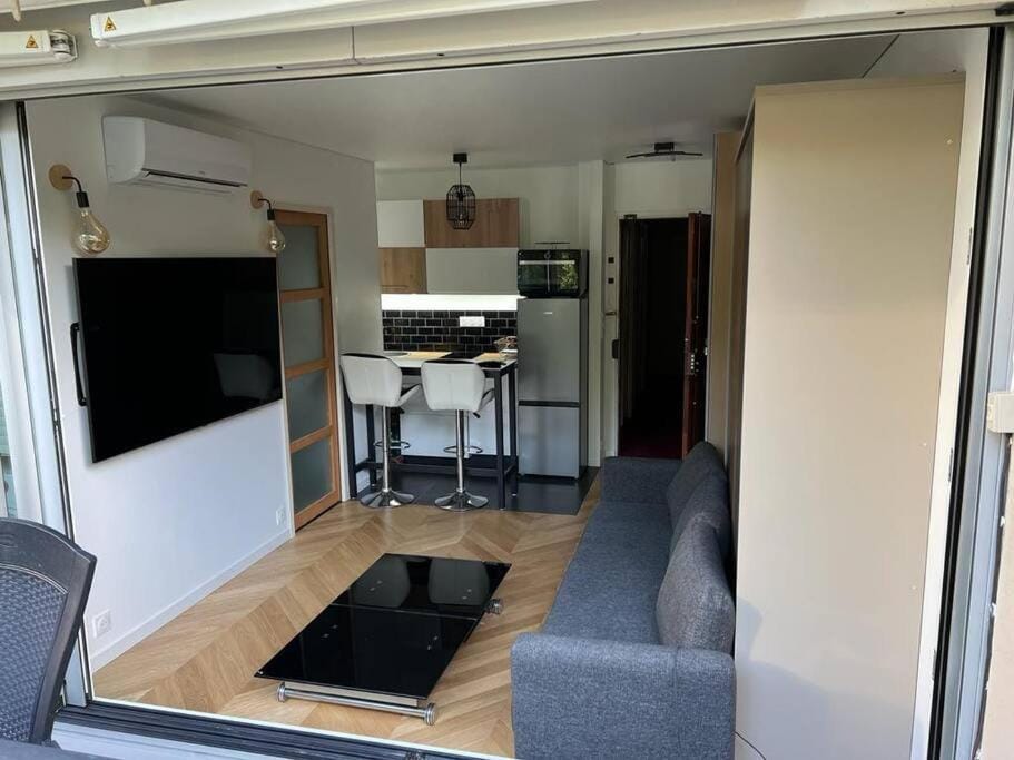 Studio à La Défense (climatisé, parking) Apartment in Puteaux