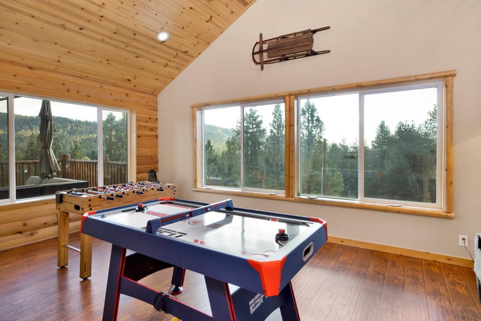 Silver Tip Chalet by Big Bear Vacations Game Tables Ultra Central Cozy Chalet Chalet in Big Bear
