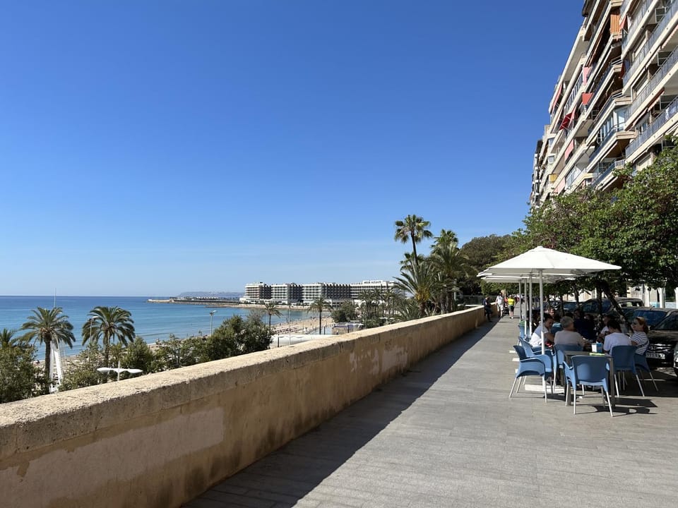 New! Cosy Two Bedroom Apartment by the Beach Apartment in Alicante