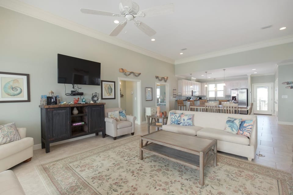 Tide Therapy House in Dauphin Island