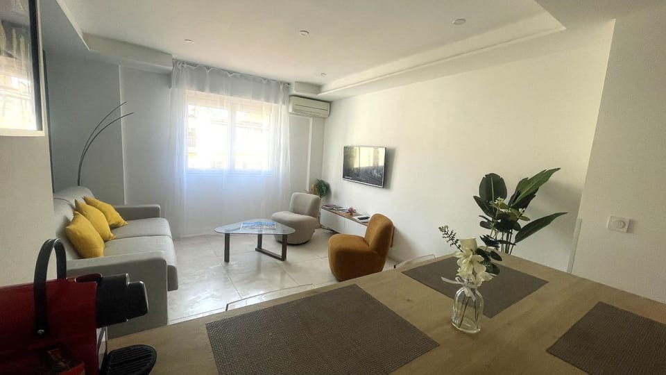 Superbe Appartement Hypercentre climatisé Apartment in Cannes