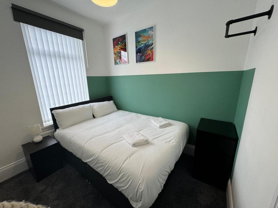 Bed, Photo of the whole room, Bedroom, heating, internet, towels