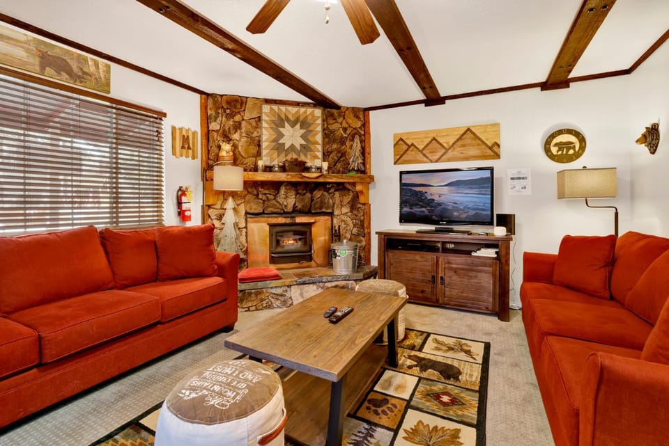 Mountain Getaway by Big Bear Vacations Adorable Sugarloaf Retreat House in Southern California