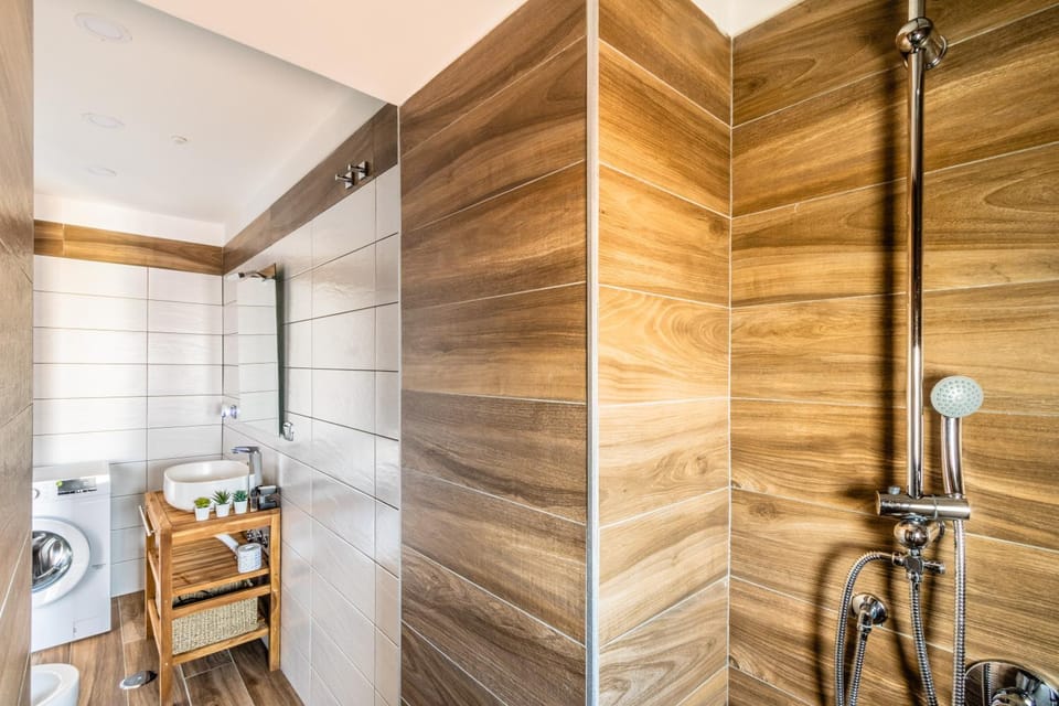 Shower, Bathroom, washing machine