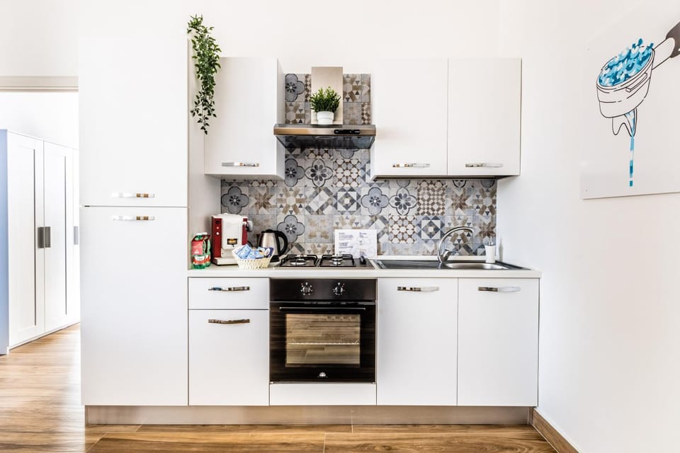 Kitchen or kitchenette, pet friendly, stove