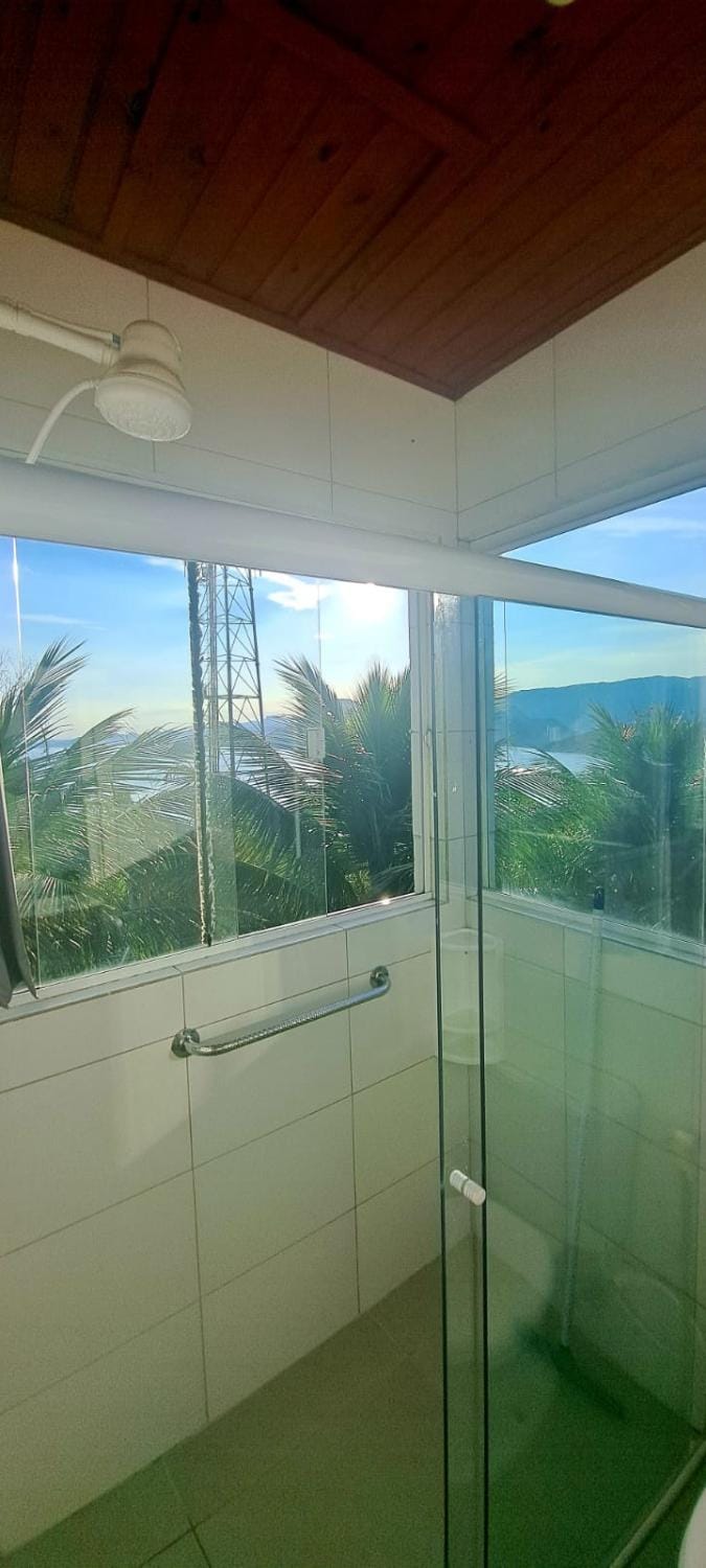 Suíte em casa particular Sidi & Val - Soul Almada - Praia da Almada Ubatuba Vacation rental in State of Rio de Janeiro