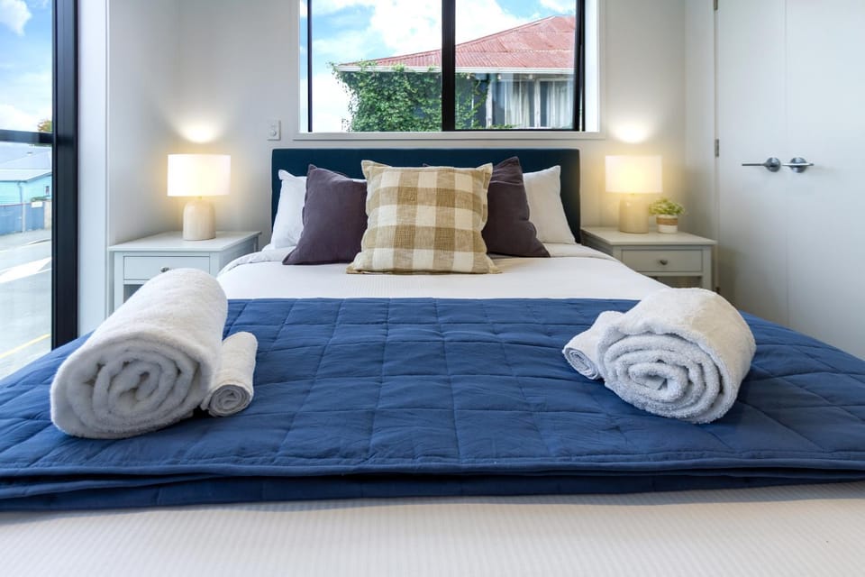 Bed, Photo of the whole room, Bedroom, towels, wardrobe