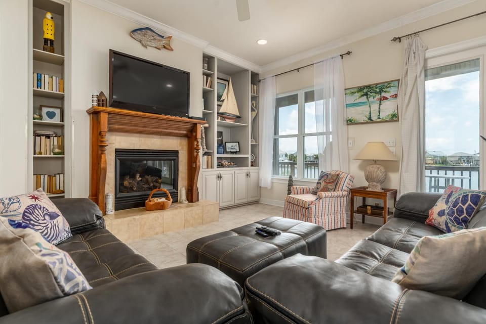 Island Sunshine House in Dauphin Island