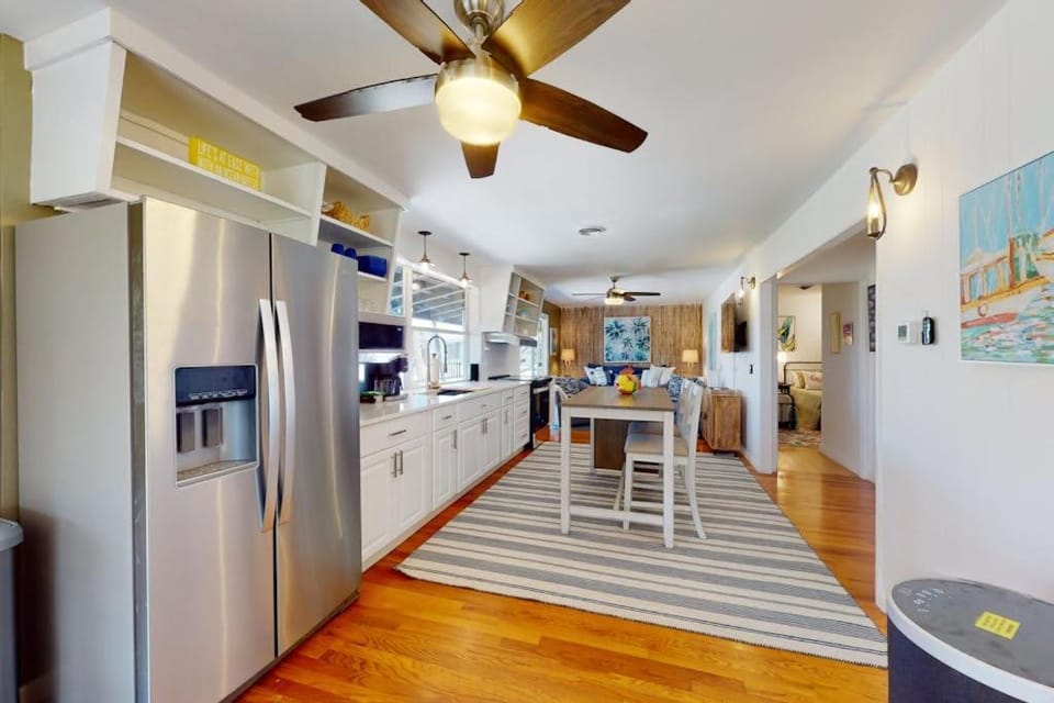 Coconut Grove House in Palm Island