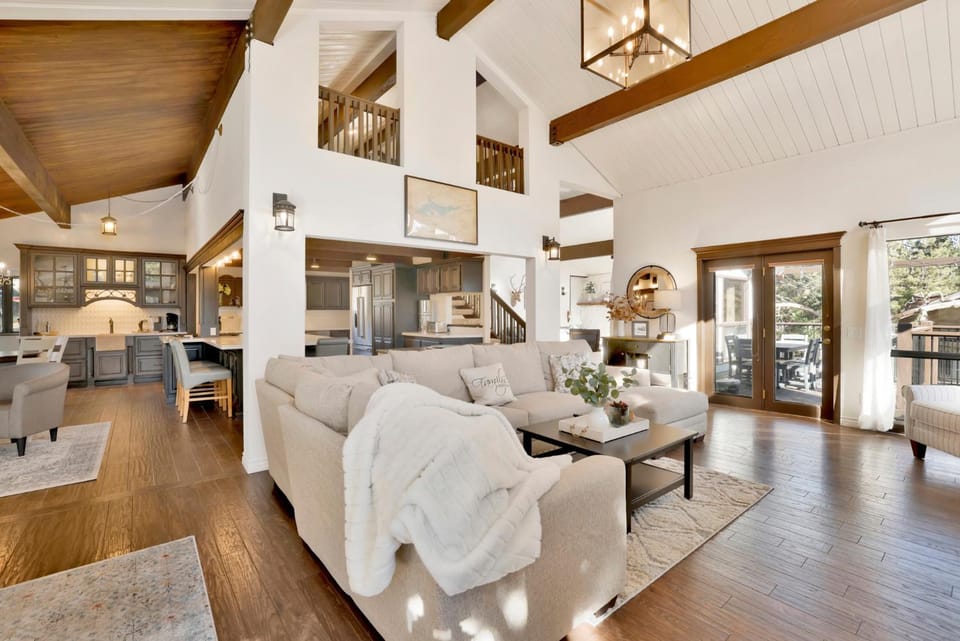 Soaring Pines Big Bear Retreat | Spa & Game Room Sauna House in Big Bear