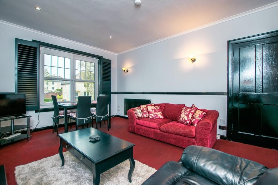 Cosy & Central 2BD Apartment Milngavie, Glasgow Apartment in Scotland