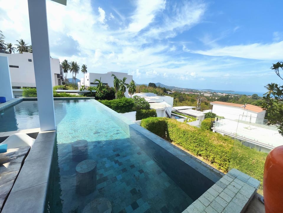 City view, Garden view, Swimming pool
