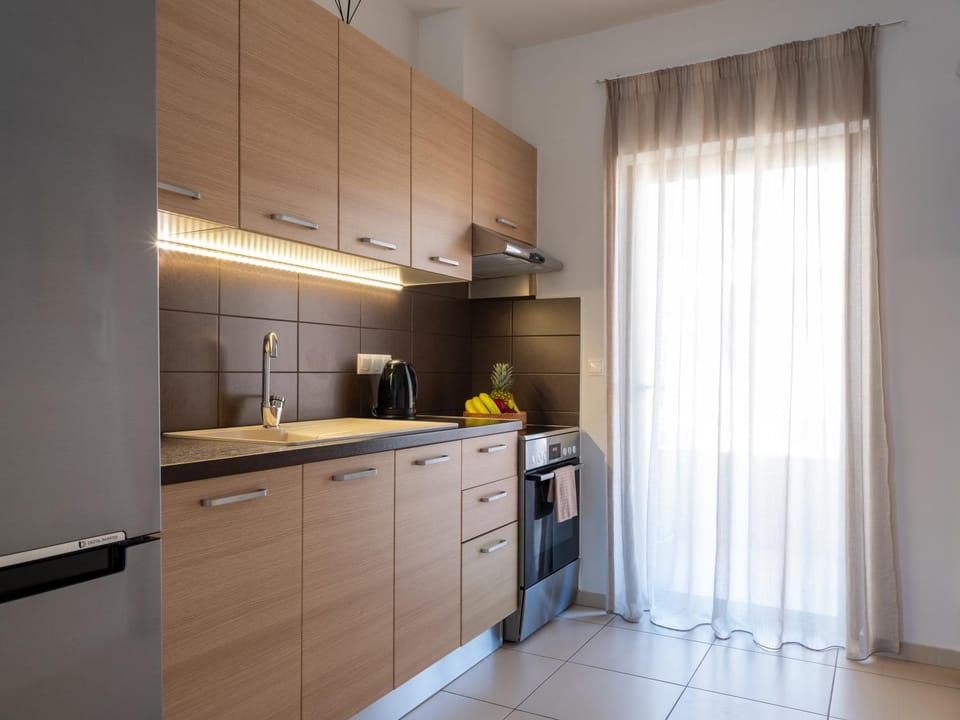 Kitchen or kitchenette, oven, stove