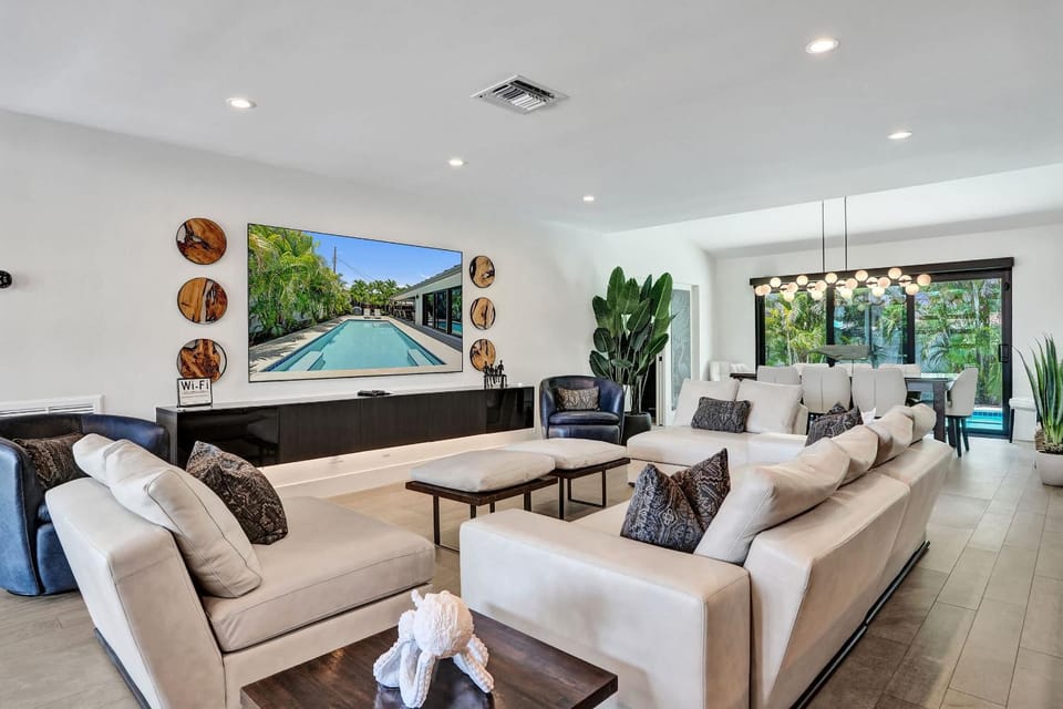 Windward Escape House in Lauderdale-by-the-Sea