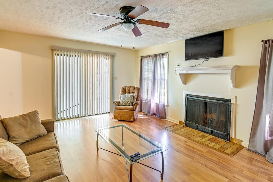 Fayetteville Vacation Rental w/ Yard! House in Fayetteville