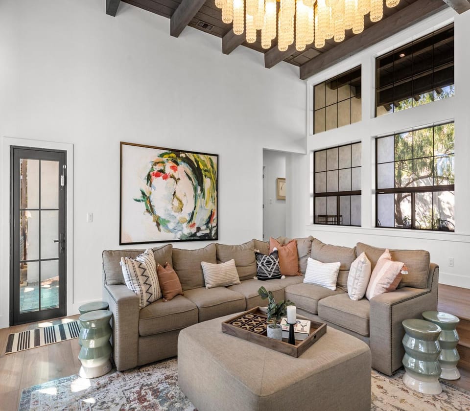 Living room, Seating area