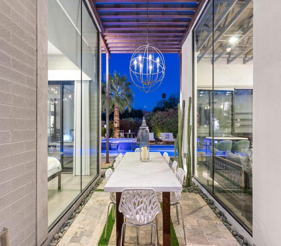 Patio, Dining area, Pool view, Swimming pool