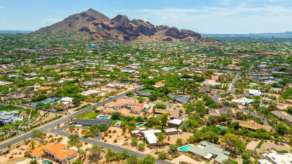 Nearby landmark, Day, Neighbourhood, Natural landscape, Bird's eye view, Mountain view, Location